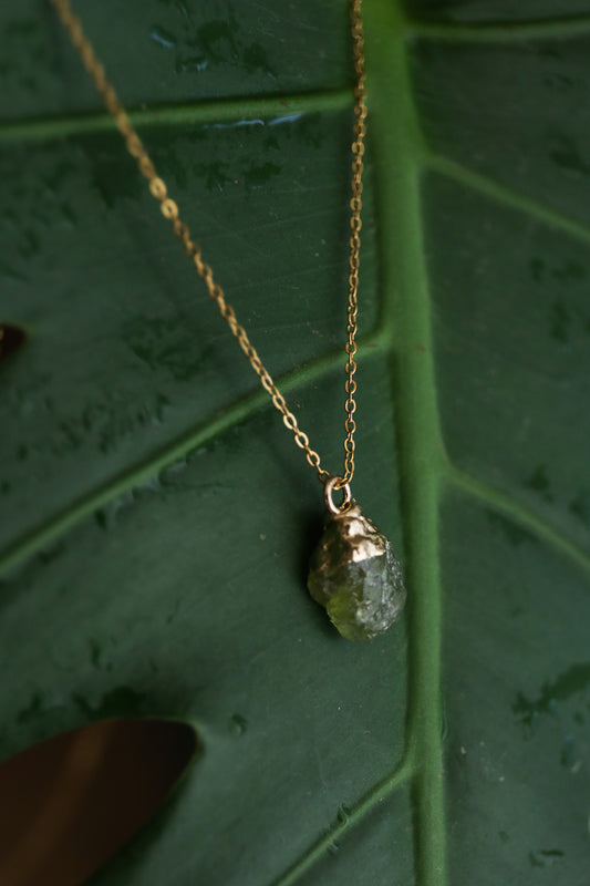 תליון גנסקי פרידוט | זהב | Peridot Genseki Pendant | Gold