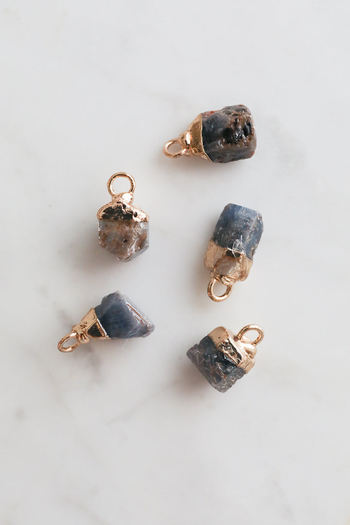 תליון גנסקי ספיר | זהב | Sapphire Genseki Pendant |Gold