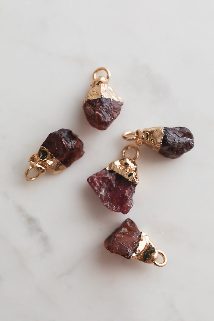 תליון גנסקי גארנט | זהב | Garnet Genseki Pendant | Gold