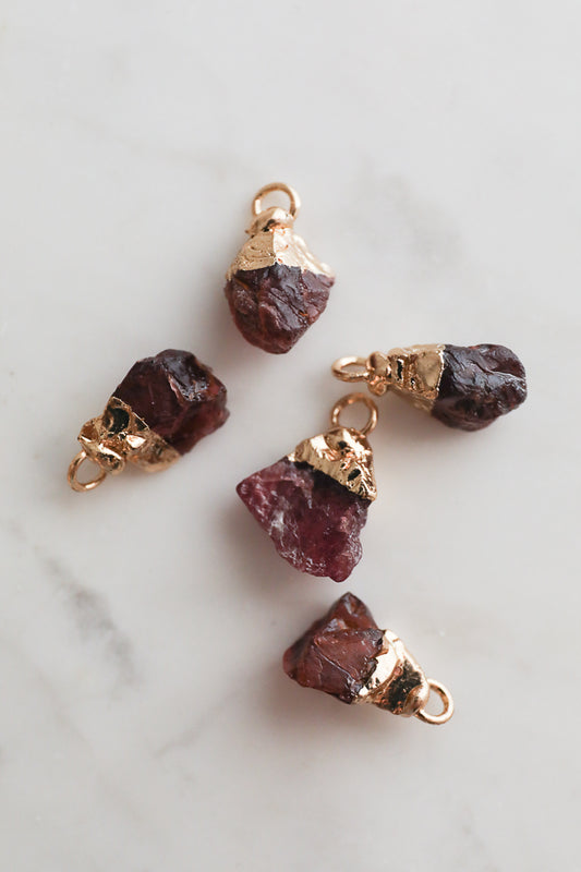 תליון גנסקי גארנט | זהב | Garnet Genseki Pendant | Gold